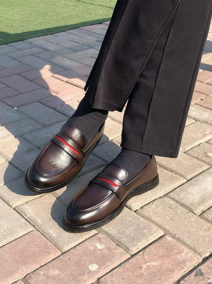 DARK BROWN MEDICATED LOAFER
