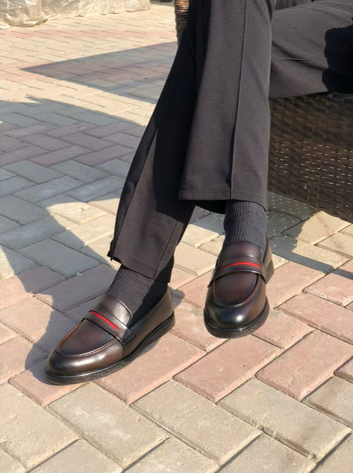 DARK BROWN MEDICATED LOAFER